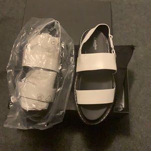 Calvin Klein Ladies Sandals White/Black 40 M